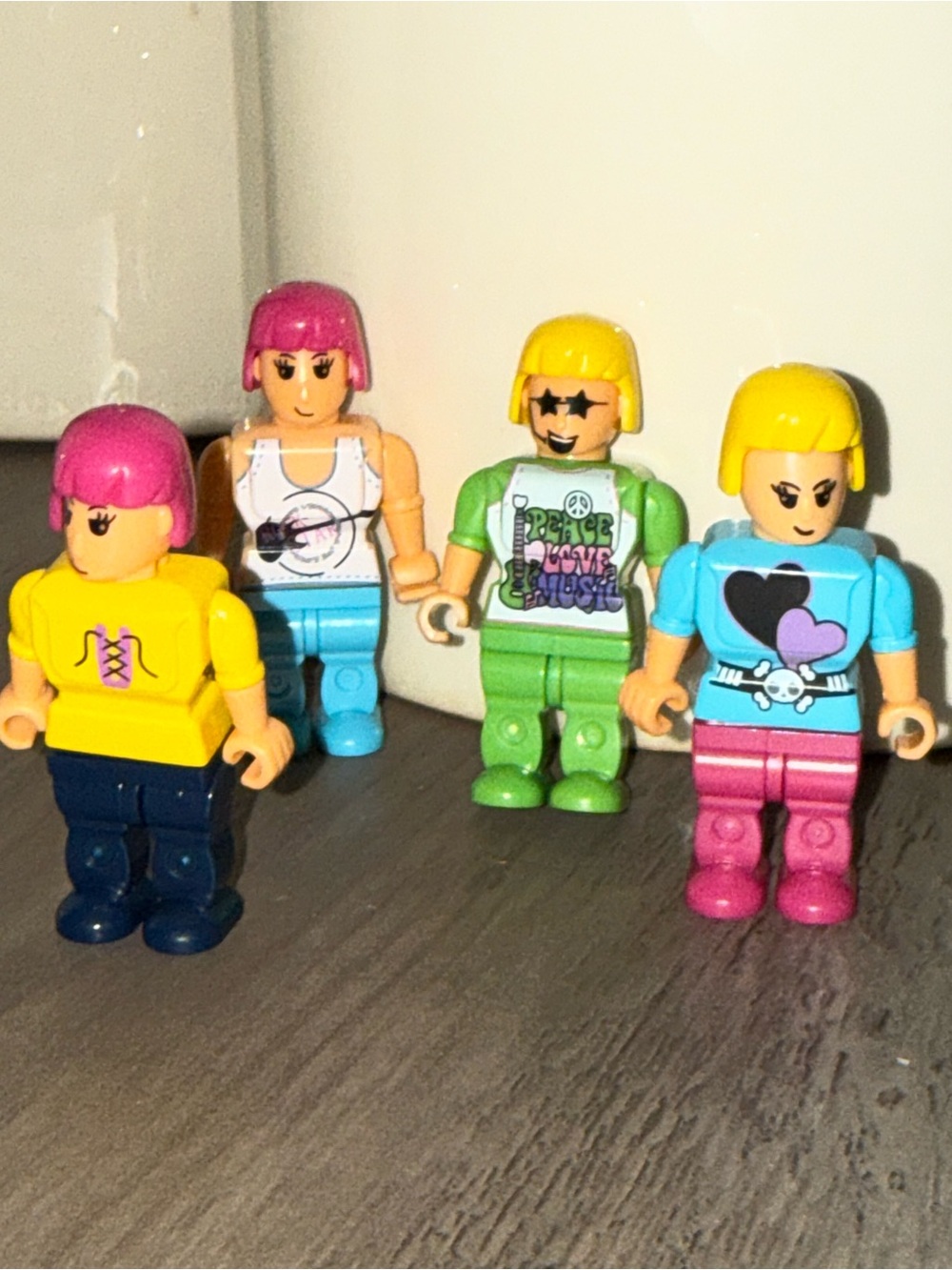 Mega blocks Friends Minifigure Lot of 4